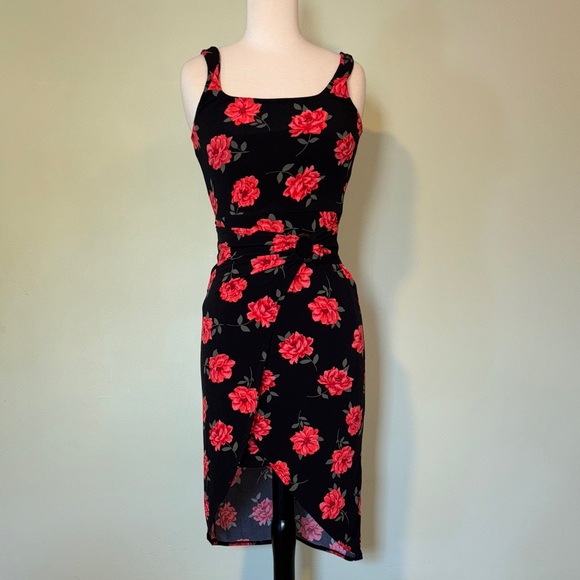 NO BOUNDARIES Chic Black Midi Dress with Red Floral Design size small 3-5 - Picture 2 of 8